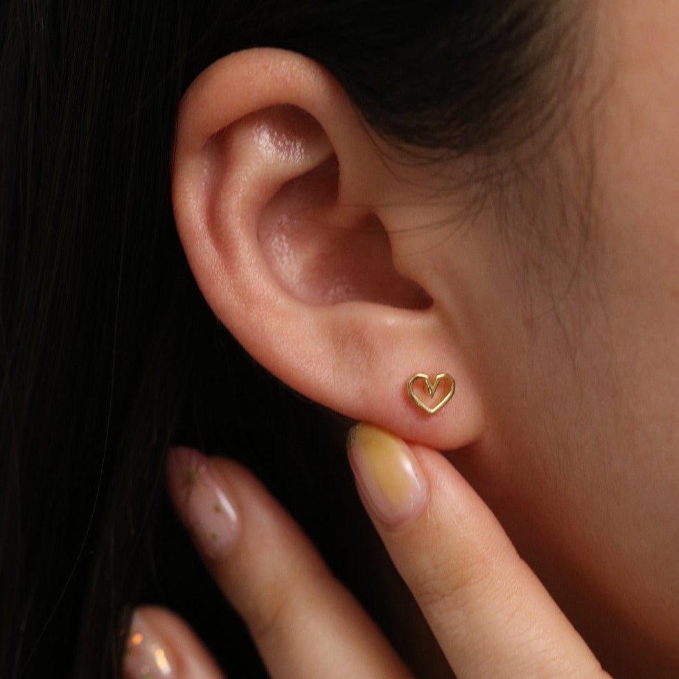 Angled heart stud earrings-3